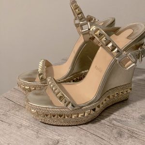 Gold summer wedges